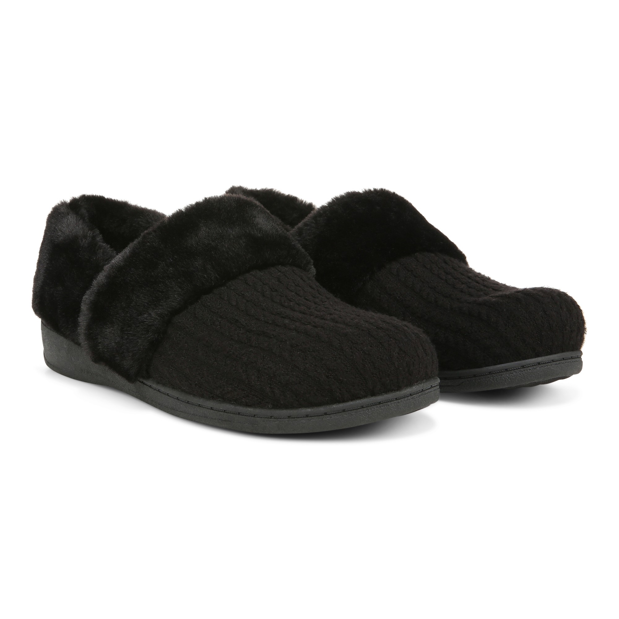 Do these slippers have a velcor strap that goes across the foot