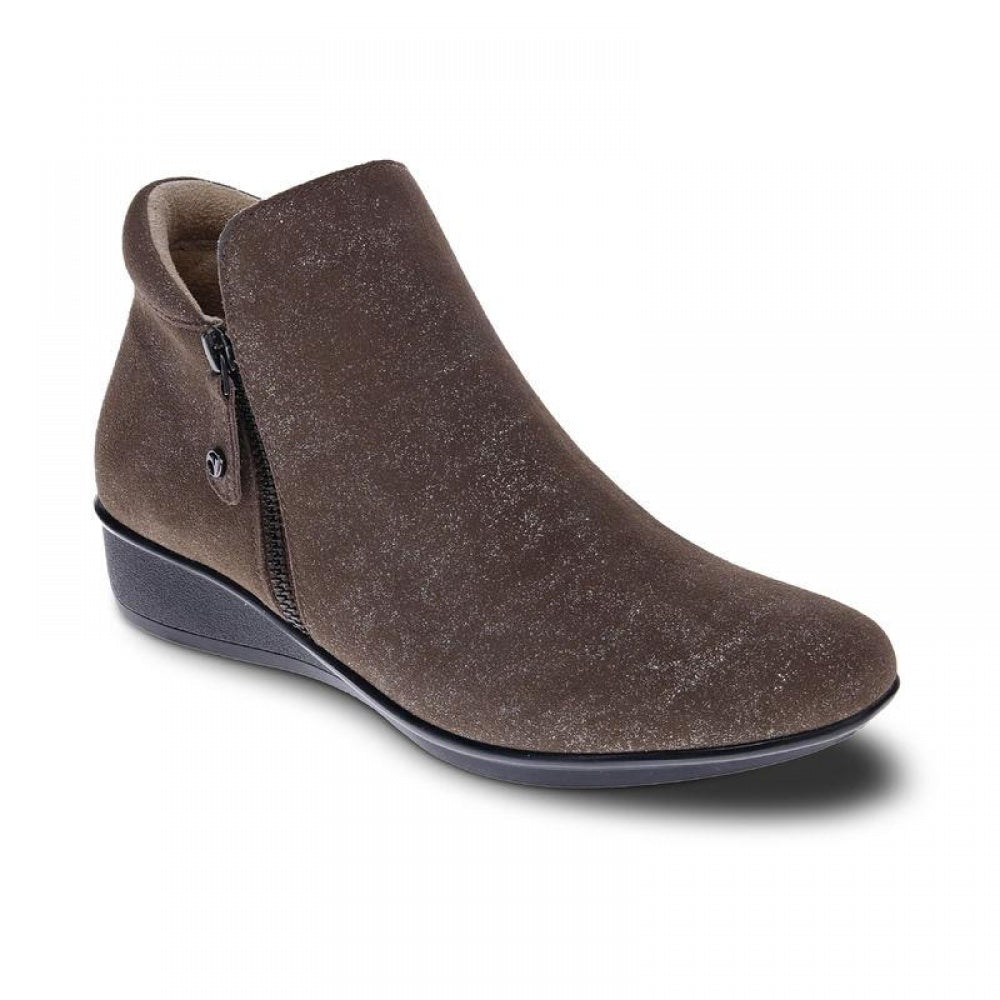 Revere Damascus Women's Comfort Bootie Questions & Answers