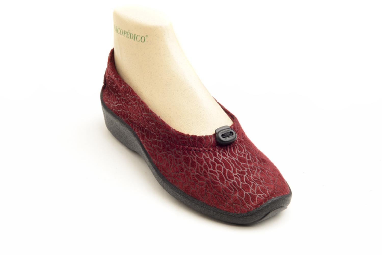 Arcopedico L14 Women's Slip-On 4231 Questions & Answers