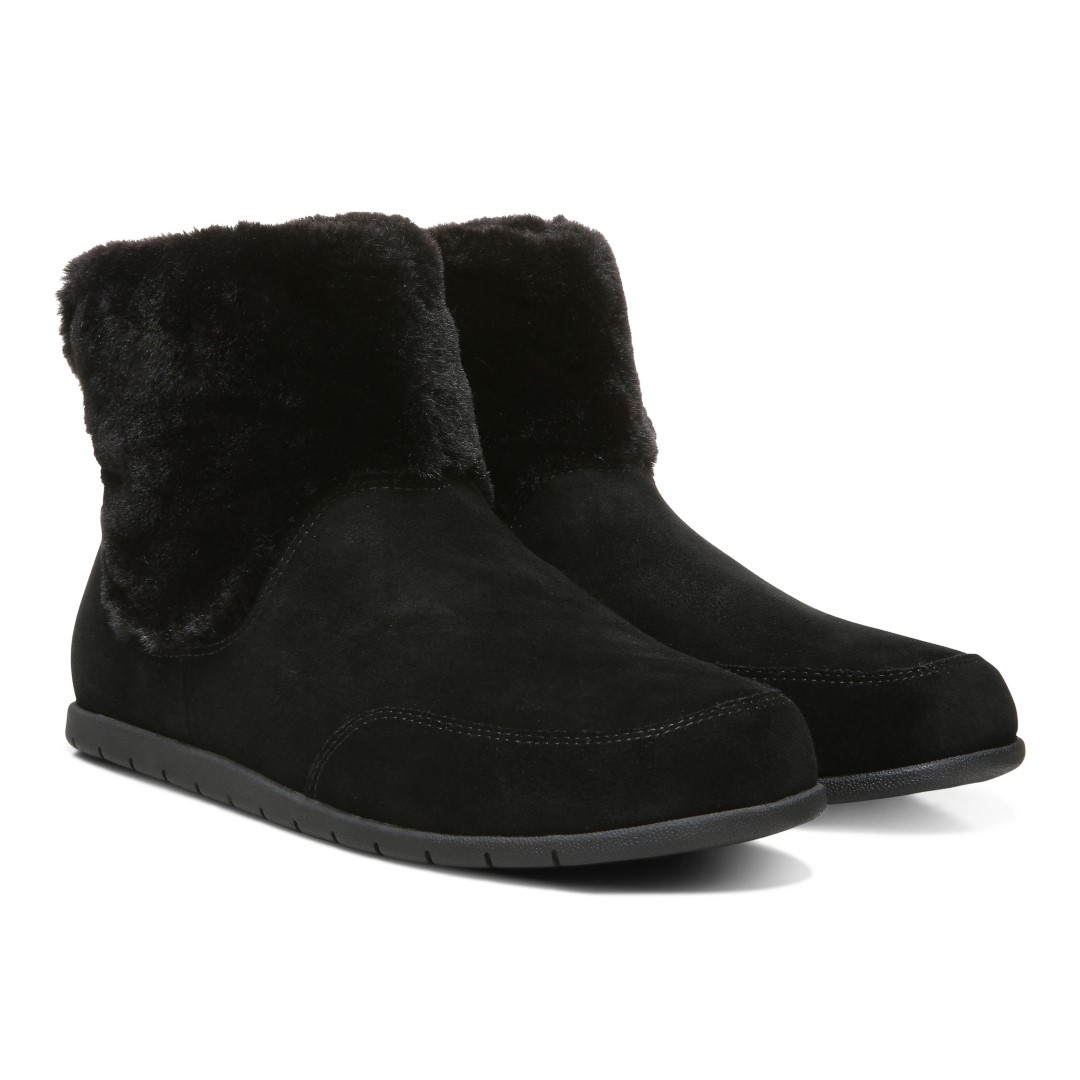 Usually wear sz7 in vionic clog slippers. What sz should I get in Vionic Maizie slipper boot?