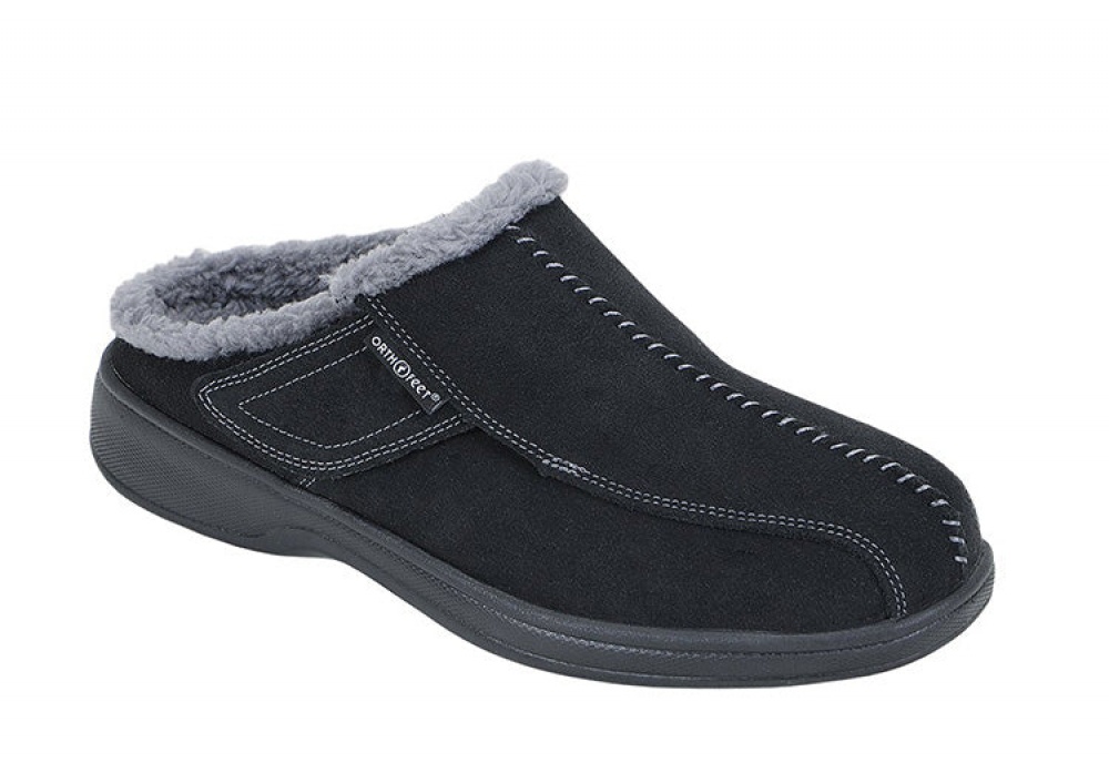 Are the Orthofeet Men's Slippers lightweight?